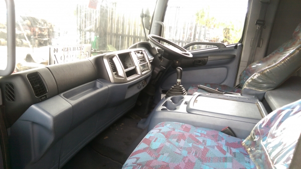 รถบรรทุกเก่านอก ฮีโน่เมก้า เครื่อง 235 แรงม้า หกล้อ มีแคป หัวเล็ก