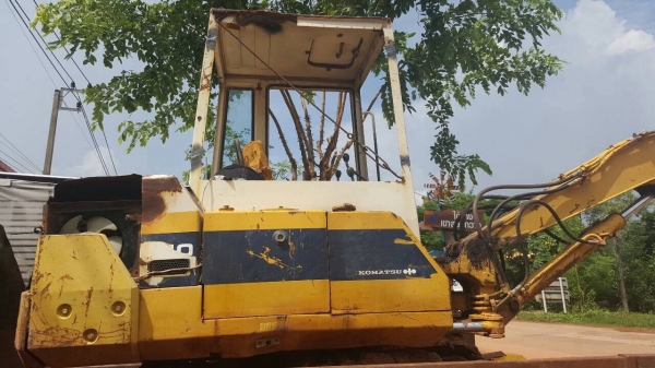 ขายแพ็คคู่ไม่แยกขาย รถดั้ม TOYOTA BU87 115 แรงม้า+รถแบคโฮ KOMATSU PC40-6 ใบซื้อขาย รถดั้มมีทะเบียนแต่บัตรหมดอายุให้ตามเองนะครับ