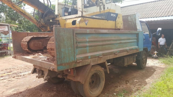 ขายแพ็คคู่ไม่แยกขาย รถดั้ม TOYOTA BU87 115 แรงม้า+รถแบคโฮ KOMATSU PC40-6 ใบซื้อขาย รถดั้มมีทะเบียนแต่บัตรหมดอายุให้ตามเองนะครับ