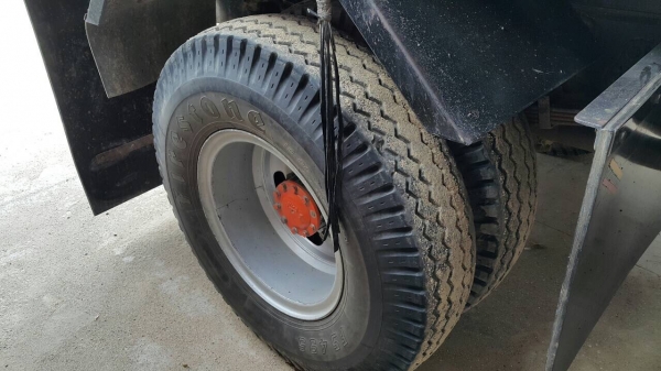 6ล้อดั้ม2คัน..รถสวยมากๆสวยจริงๆเดิมๆตกแต่งสวย เจ้าของดูแลอย่างดี...HINO FF 195แรงและFG 220แรง..