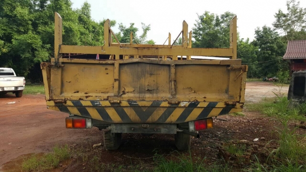 ขาย 6 ล้อหัวยาว TOYOTA ไม่มีทะเบียน เครื่อง 160 แรง คัสซีสวย ยางมีให้ครบ ราคาลดได้นิดหน่อยครับ