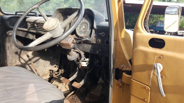 ขาย 6 ล้อหัวยาว TOYOTA ไม่มีทะเบียน เครื่อง 160 แรง คัสซีสวย ยางมีให้ครบ ราคาลดได้นิดหน่อยครับ