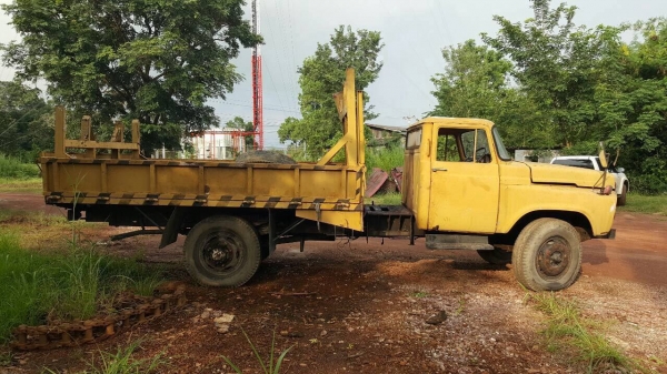 ขาย 6 ล้อหัวยาว TOYOTA ไม่มีทะเบียน เครื่อง 160 แรง คัสซีสวย ยางมีให้ครบ ราคาลดได้นิดหน่อยครับ