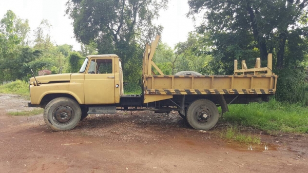 ขาย 6 ล้อหัวยาว TOYOTA ไม่มีทะเบียน เครื่อง 160 แรง คัสซีสวย ยางมีให้ครบ ราคาลดได้นิดหน่อยครับ