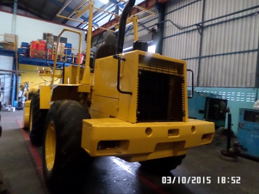 ขายรถตัก TCM E830