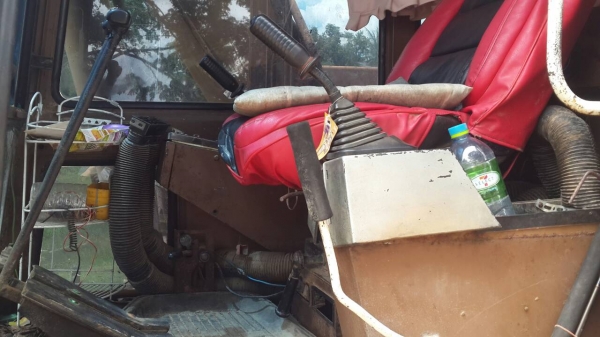 ขายแม็คโคร CAT E120Bสภาพสวย พร้อมใช้งานโซ่ช่วงล่างเต็ม เอวแน่นไฟฟ้ามี  บอดี้สวย แอร์เย็น เอกสารเล่มทะเบียน พร้อมลุยงานครับ