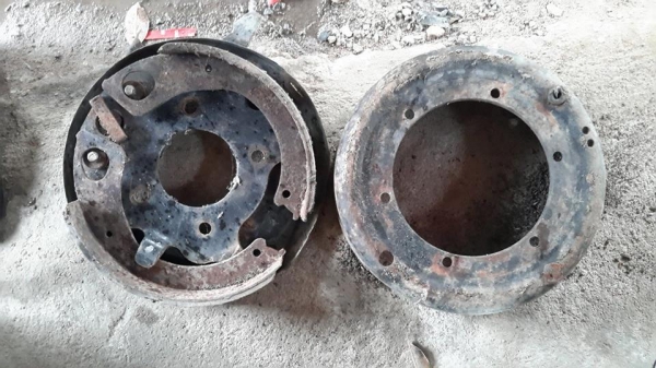 ขายเกียร์ hino รหัส33121อุปกรณ์ครบ มีเกียร์ฝาก เบรคมือ ฝาเซฟเกียร์ 0859477783