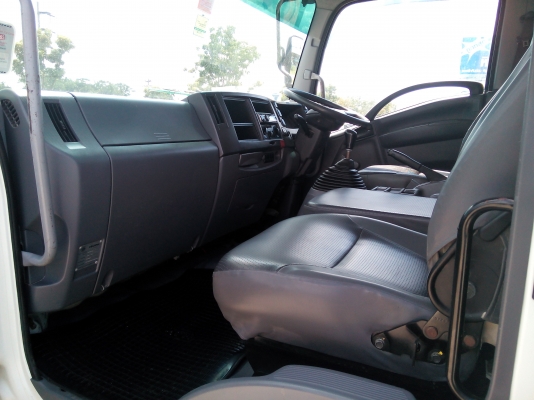 6 ล้อกลาง EURO.3*  ISUZU  FRR 210 แรงม้า *คอมมอนเรว* ยาว 5.60ม. รถสวยเดิม+สวยจริง *รถห้างแท้ * มีเล่มพร้อมโอน *
