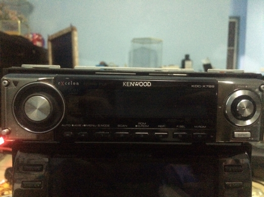 KENWOOD KDC-X789 รุ่นใหญ่ 24Bit DAC 5.0V MP3-RW CD-RW FMคลื่นไทย AUX ปรีเอ้า3ชุด หน้าจอไฟฟ้า ปรับระดับ3ระดับ กราฟฟิกหน้าจอ ฟังก์ชั่นเยอะ คุมกล่องCD สภาพสวย มือ2 อเมริกา