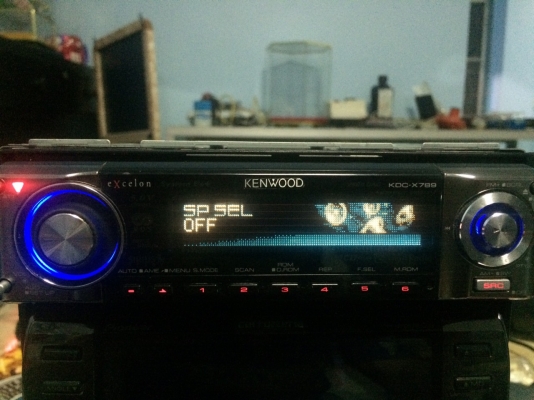 KENWOOD KDC-X789 รุ่นใหญ่ 24Bit DAC 5.0V MP3-RW CD-RW FMคลื่นไทย AUX ปรีเอ้า3ชุด หน้าจอไฟฟ้า ปรับระดับ3ระดับ กราฟฟิกหน้าจอ ฟังก์ชั่นเยอะ คุมกล่องCD สภาพสวย มือ2 อเมริกา