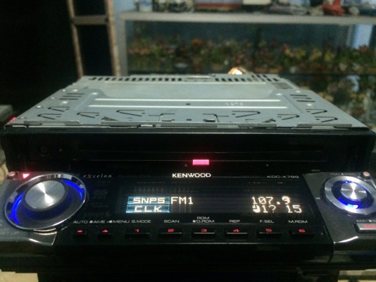 KENWOOD KDC-X789 รุ่นใหญ่ 24Bit DAC 5.0V MP3-RW CD-RW FMคลื่นไทย AUX ปรีเอ้า3ชุด หน้าจอไฟฟ้า ปรับระดับ3ระดับ กราฟฟิกหน้าจอ ฟังก์ชั่นเยอะ คุมกล่องCD สภาพสวย มือ2 อเมริกา