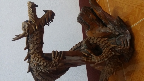 ขายงานไม้สักแกะลายมังกร2500สนใจ0853647170