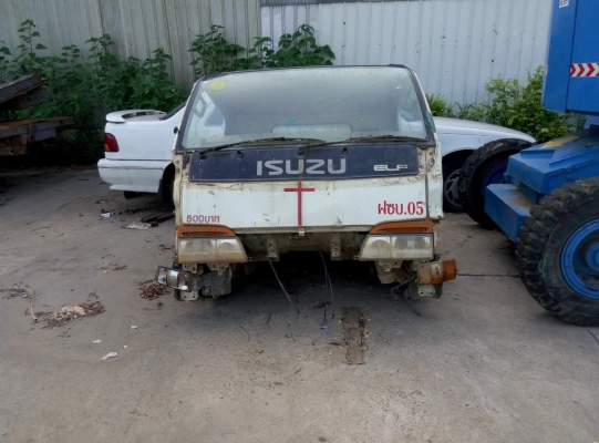 หัวเก๋ง ISUZU NKR การ์ตูน