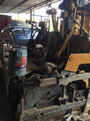 รถปูยาง  สภาพไม่พร้อมใช้งาน..