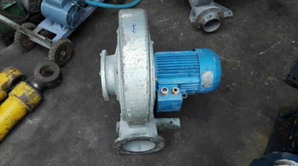 ====== Sold Out!! ====== โบวเวอร์เป่าอากาศเสื้ออลูมิเนียม 5.5 HP. 380V. 2850 RPM.สภาพสวยใหม่!! 089-2499-123 นครปฐม