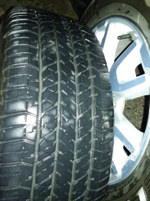 ล้อ ford ขอบ 18 พร้อมยางชุดล่ะ 15,000