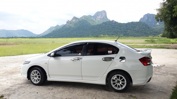 ขาย HONDA.    398000. เล่มพร้อม.รถคันแรก