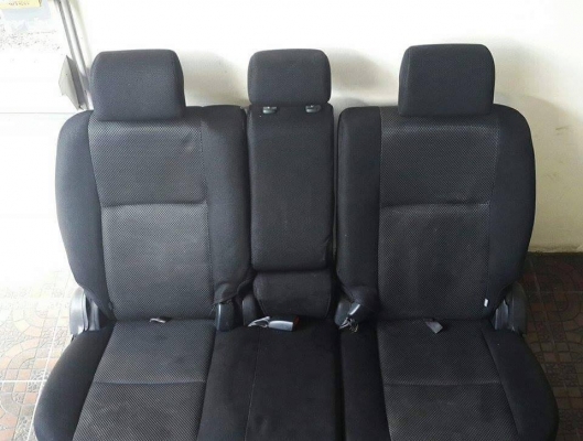 เบาะแถวที่ 2 WISH แบบ 3 ที่นั่งพร้อมพนักพิงของญี่ปุ่น