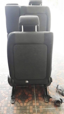 เบาะแถวที่ 2 WISH แบบ 3 ที่นั่งพร้อมพนักพิงของญี่ปุ่น