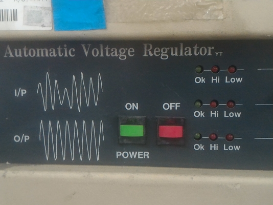 เครื่องปรับแรงดันไฟไฟ้าแบบอัตโนมัติทำให้ได้ไฟที่นิ่งและเรียบขึ้นป้องกันไฟตกไฟเกิน 3 เฟส 220V. ขนาด 5 KV. จากญี่ปุ่น