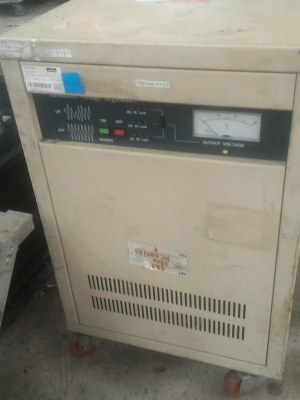 เครื่องปรับแรงดันไฟไฟ้าแบบอัตโนมัติทำให้ได้ไฟที่นิ่งและเรียบขึ้นป้องกันไฟตกไฟเกิน 3 เฟส 220V. ขนาด 5 KV. จากญี่ปุ่น