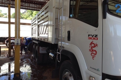 ขาย ISUZU FVZ 300 เเรงม้า ดั้ม 2 เพลา รถปี 56   (เจ้าของขายเอง) ดั้มสามมิตร