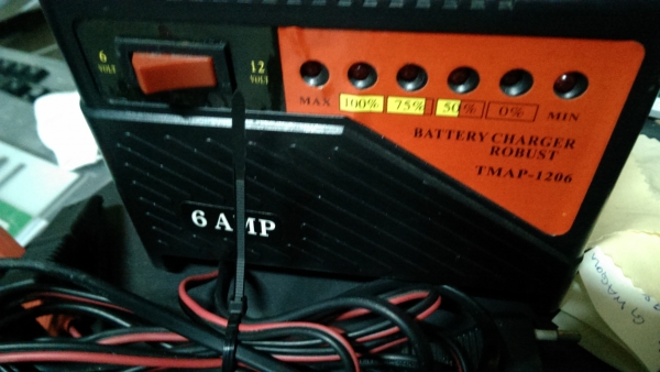 เครื่องชาร์จแบ้ตเตอร์รี่ 6v และ 12v ขนาด 6แอม ใช้งานปกติ