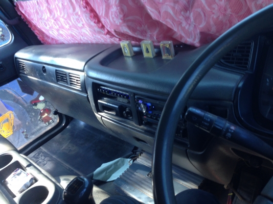 ขาย นิสสันยูดี 195 รถพร้อมใช้งาน ครัชซี่ใหญ่หนา เอกสารใบอินวอย