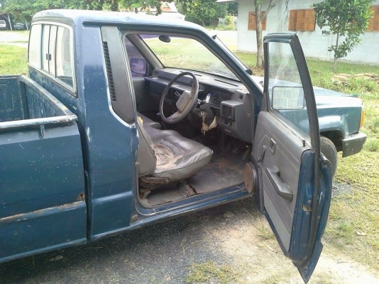 ขายครับ Cyclone ปี 35 รถเครื่องเกียร์ แชสซีไม่มีผุ ขายครับ Cyclone ปี 35 รถเครื่องเกียร์ แชสซีไม่มีผุ