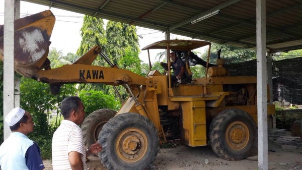 ขายรถตักล้อยาง KAWA KLD 65Z ราคา 300000