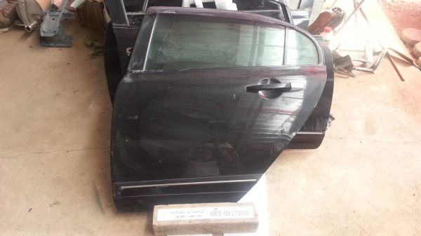 ประตูหน้าขวา CIVIC FD ของแท้ถอด ประตูหน้าขวา CIVIC FD ของแท้ถอด