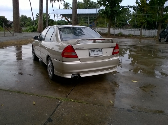 ท้ายเบนซ์งามสักคันครับ ท้ายเบนซ์งามสักคันครับ