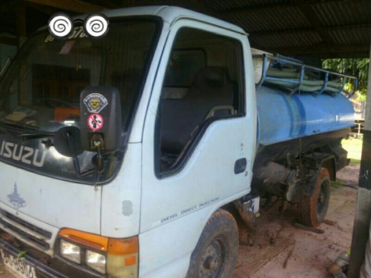 สี่ล้อ อีซูซุ NKR 88 ปี43 บรรทุกถังดูดส้วมและสิ่งปฎิกูล สภาพดีพร้อมใช้ ทะเบียนพร้อมโอน ราคา 225,000บ แถมกะบะสวยๆ สี่ล้อ อีซูซุ NKR 88 ปี43 บรรทุกถังดูดส้วมและสิ่งปฎิกูล สภาพดีพร้อมใช้ ทะเบียนพร้อมโอน ราคา 225,000บ แถมกะบะสวยๆ