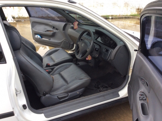 ขาย Civic 3ประตู ปี 95 เครื่องเดิม 1.5 เกียร์ออโต้ เพาเวอร์ กระจกไฟฟ้า เบาะหนัง ภายในสวยเดิม วิทยุCD แอร์เย็นฉ่ำ ตัวถังสีเงาสวยมีริ้วรอยเล็กน้อย เครื่องดี เกียร์ดี รถขับดีเลยครับ ภาษีปี59 เอกสารพร้อม ขายด่วนครับ