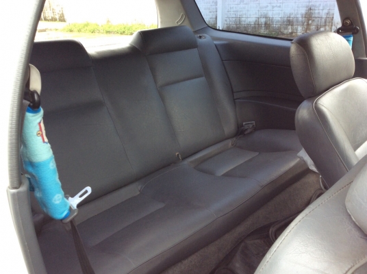 ขาย Civic 3ประตู ปี 95 เครื่องเดิม 1.5 เกียร์ออโต้ เพาเวอร์ กระจกไฟฟ้า เบาะหนัง ภายในสวยเดิม วิทยุCD แอร์เย็นฉ่ำ ตัวถังสีเงาสวยมีริ้วรอยเล็กน้อย เครื่องดี เกียร์ดี รถขับดีเลยครับ ภาษีปี59 เอกสารพร้อม ขายด่วนครับ