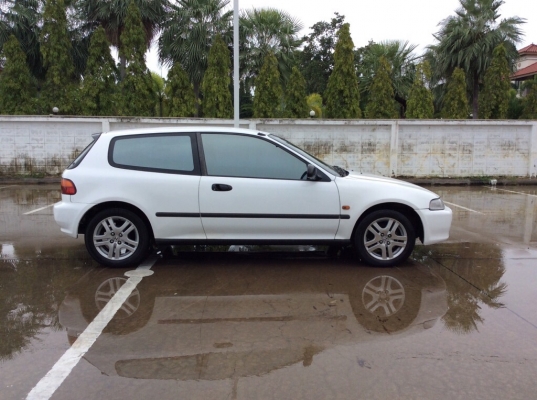 ขาย Civic 3ประตู ปี 95 เครื่องเดิม 1.5 เกียร์ออโต้ เพาเวอร์ กระจกไฟฟ้า เบาะหนัง ภายในสวยเดิม วิทยุCD แอร์เย็นฉ่ำ ตัวถังสีเงาสวยมีริ้วรอยเล็กน้อย เครื่องดี เกียร์ดี รถขับดีเลยครับ ภาษีปี59 เอกสารพร้อม ขายด่วนครับ