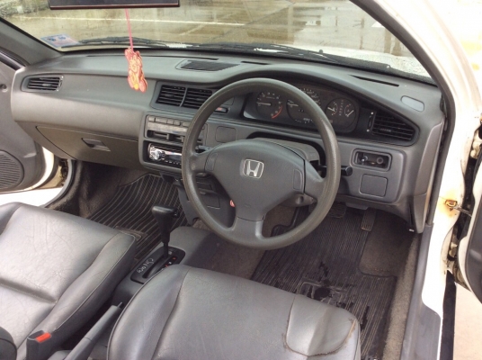 ขาย Civic 3ประตู ปี 95 เครื่องเดิม 1.5 เกียร์ออโต้ เพาเวอร์ กระจกไฟฟ้า เบาะหนัง ภายในสวยเดิม วิทยุCD แอร์เย็นฉ่ำ ตัวถังสีเงาสวยมีริ้วรอยเล็กน้อย เครื่องดี เกียร์ดี รถขับดีเลยครับ ภาษีปี59 เอกสารพร้อม ขายด่วนครับ