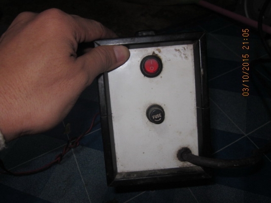 ที่ชาร์ตแบ็ตฯ ปรับค่าโวลท์ได้ มีตัวเลขบอกสถานะ ที่ชาร์ตแบ็ตฯ ปรับค่าโวลท์ได้ มีตัวเลขบอกสถานะ