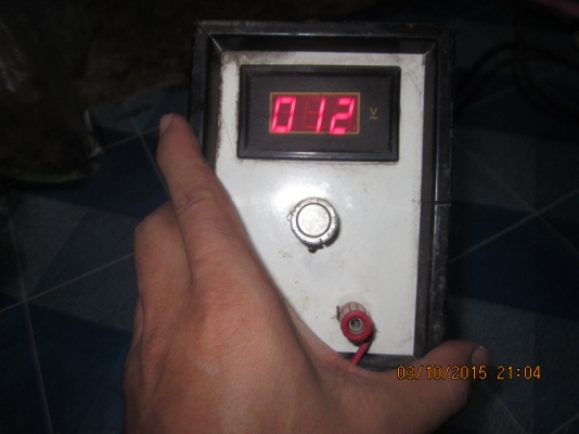 ที่ชาร์ตแบ็ตฯ ปรับค่าโวลท์ได้ มีตัวเลขบอกสถานะ ที่ชาร์ตแบ็ตฯ ปรับค่าโวลท์ได้ มีตัวเลขบอกสถานะ