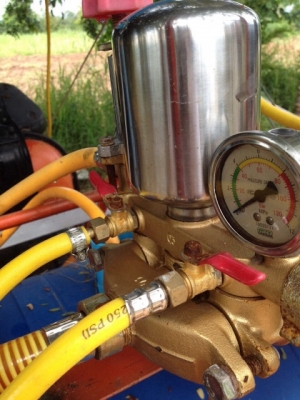 เครื่องพ่นปุ๋ย พ่นยา