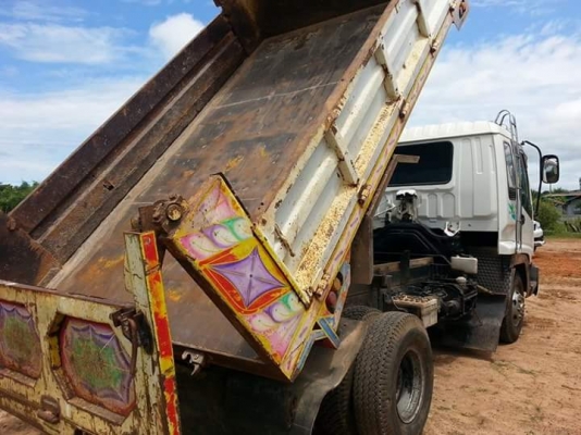 ขายดั้มเดก้า 195แรง พ.เพาเวอร์ เบรกทิฟฟี่ ภายในสวย แอร์เย็น สภาพพร้อมใช้งาน เอกสารพร้อมโอน สนใจโทร 090-8588220คุณนะ 093-3258446คุณบิว หรือเข้าดูสินค้าอื่นๆได้ที่ www.truck.in.th/498 หรือเพจFacebook ณรงค์ ซื้อขายรถมือสอง (เว็บไซต์ส่วนตัว) หรือFacebook ตลาด