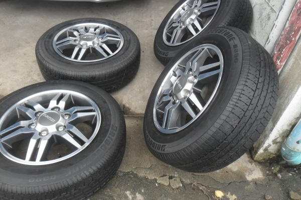ล้อแม็ก 16นิ้ว 6รู อีซูสุ พร้อมยาง สวยๆ 4 ล้อ ราคา 7400 บาท ล้อแม็ก 16นิ้ว 6รู อีซูสุ พร้อมยาง สวยๆ 4 ล้อ ราคา 7400 บาท