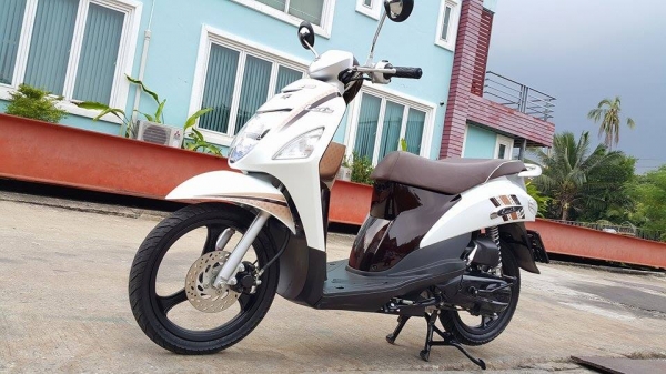 LET 2015 วิ่ง 1255 ใหม่กิ๊กมือ 1 พร้อมขับ ราคาเบาๆ ต่อรองได้ครับ