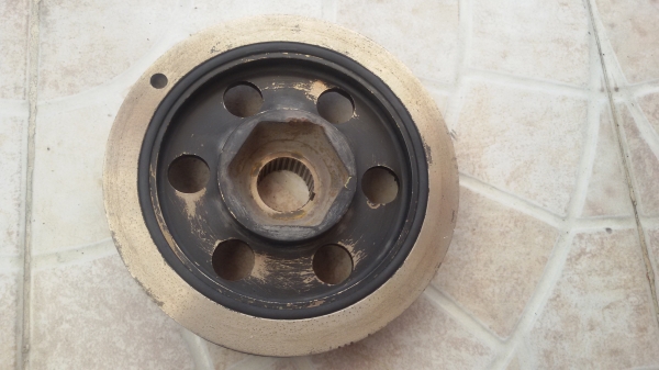 มูเลย์หน้าเครื่อง ฮอนด้าแจ๊ส i-dsi ปี 04   L15A