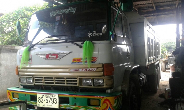 ขายสิบล้อ sumo 227 เครื่อง EM-100 สภาพดี