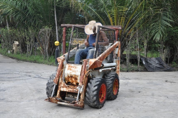 ขายรถตัก BOB CAT315 ดีเซลแรง สวยเดิมจากญี่ปุ่น ยังไม่เคยใช้ในไทย 48,000เท่านั้น!!