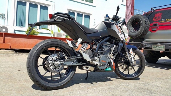 Duke200 ตัว TOP มี ABS วิ่ง 3090 กิโล สวยกิก ขายถูก ต่อรองได้ครับ