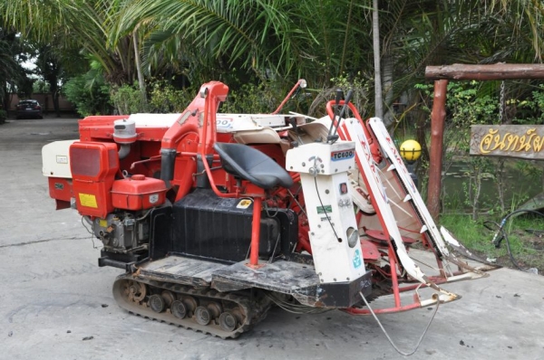 ขายรถเกี่ยว นวดข้าวYANMAR tc600 ดีเซล แรง สวยเดิมจากญี่ปุ่น 39,000เท่านั้น!!