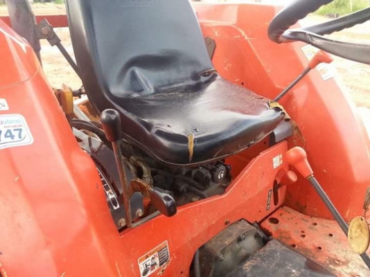 ขายรถไถ KUBOTA L4508DI ใช้งานน้อย สภาพพร้อมใช้งาน เอกสารเล่มทะเบียนพร้อมโอน สนใจโทร 090-8588220คุณนะ 093-3258446คุณบิว หรือเข้าดูสินค้าอื่นๆได้ที่ www.truck.in.th/498 หรือเพจFacebook ณรงค์ ซื้อขายรถมือสอง (เว็บไซต์ส่วนตัว) หรือFacebook ตลาดรถมือสอง คุณนะ