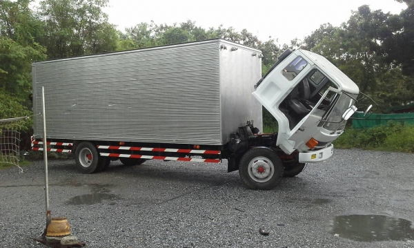 ขายรถตู้แห้ง ขายรถตู้แห้ง